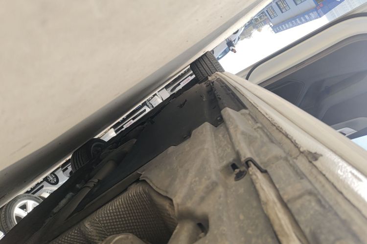 奥迪A4L 2019款 40 TFSI 进取型 国VI局部细节9002