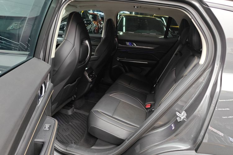 领克01 2023款 2.0TD 两驱型Pro中控内饰21