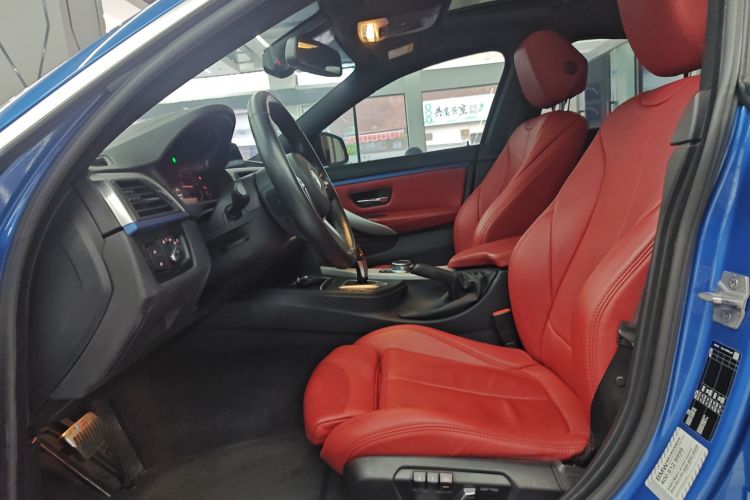 宝马4系 2019款 425i Gran Coupe M运动套装中控内饰19