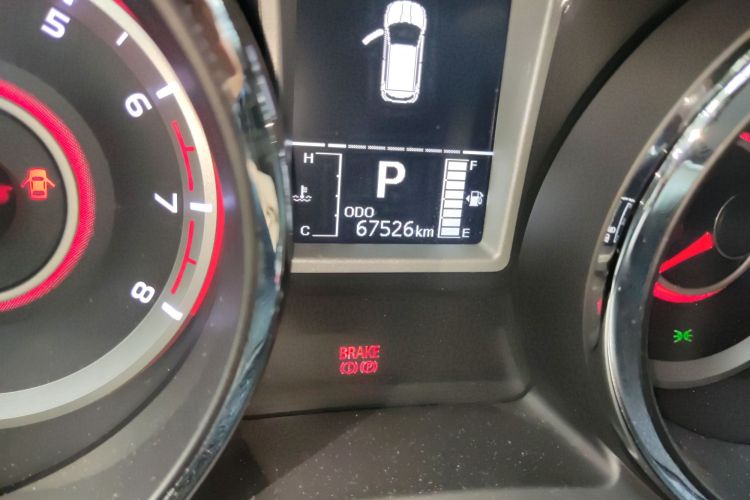 双龙 途凌 2016款 1.6L 汽油 两驱自动豪华版中控内饰15