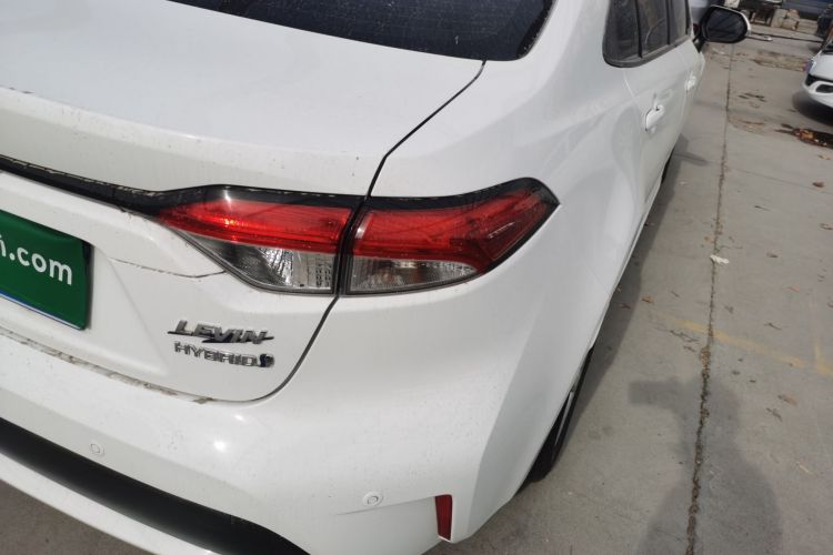 丰田 雷凌 2022款 双擎 1.8H E-CVT领先版车身外观6006