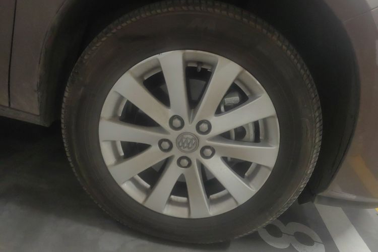 别克GL8 2018款 28T 豪华型 国VI车身外观10