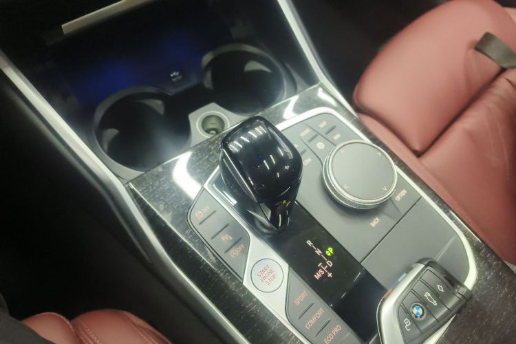 宝马3系 2022款 325Li M运动套装中控内饰18