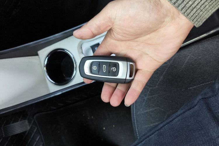 吉利银河 2024款 熊猫mini 200km 耐力熊中控内饰11