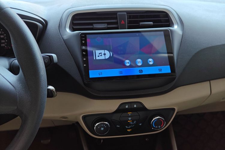 福特 福睿斯 2015款 1.5L 手动舒适型局部细节16