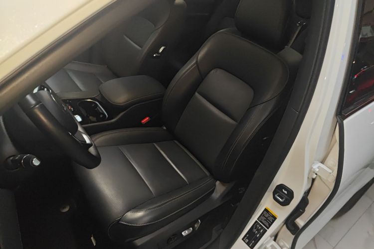 理想汽车 理想ONE 2021款 增程6座版中控内饰19