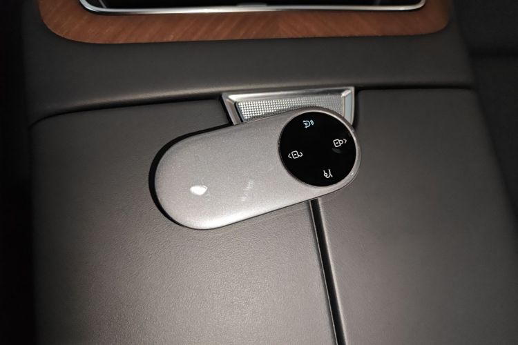 鸿蒙智行 享界S9 2024款 纯电 Ultra 四驱旗舰版中控内饰7001