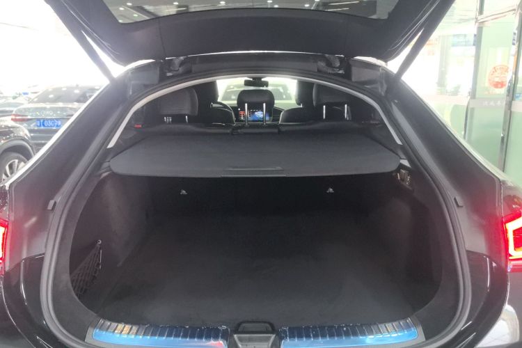 奔驰GLE 2022款 GLE 350 4MATIC 轿跑SUV 豪华型机舱底盘23