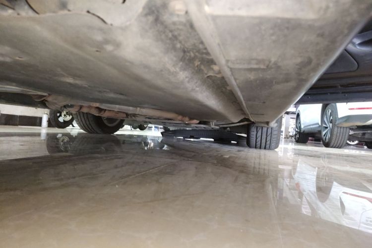 英菲尼迪Q70 2017款 Q70L 2.5L 精英版局部细节9001