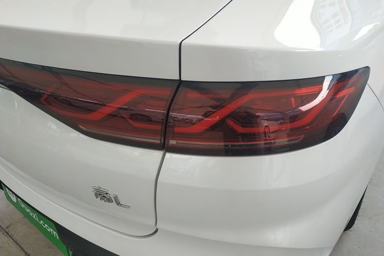 比亚迪 秦L 2024款 DM-i 80KM超越型车身外观9