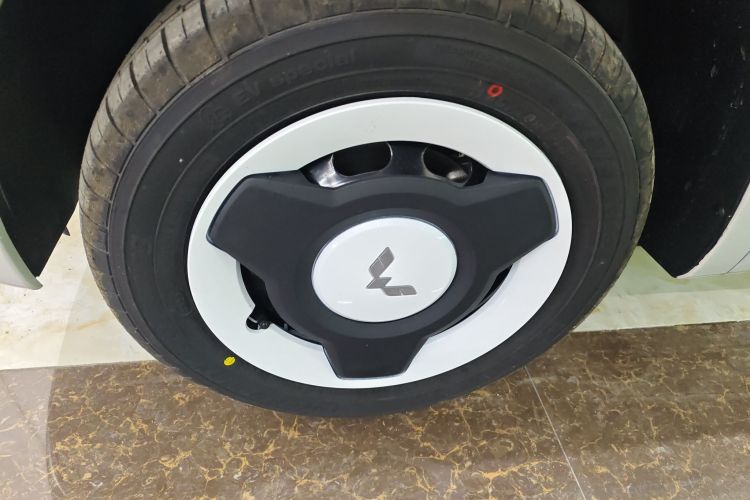 五菱汽车 宏光MINIEV 2024款 第三代 215km 青春版车身外观6007