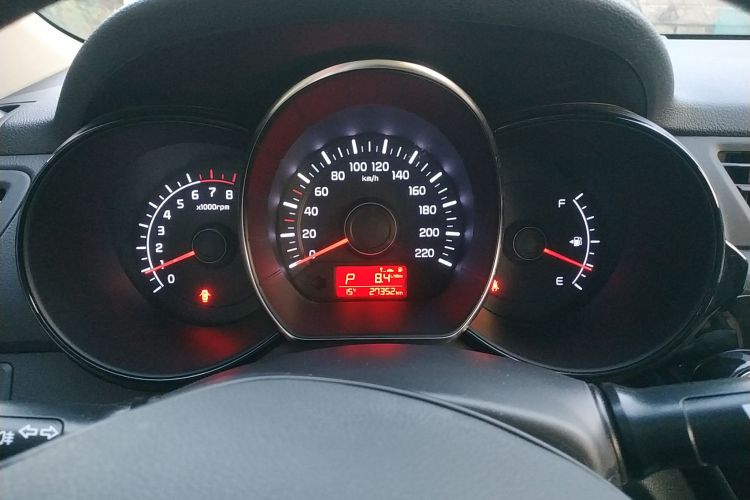 起亚K2 2015款 三厢 1.4L AT GLS局部细节14