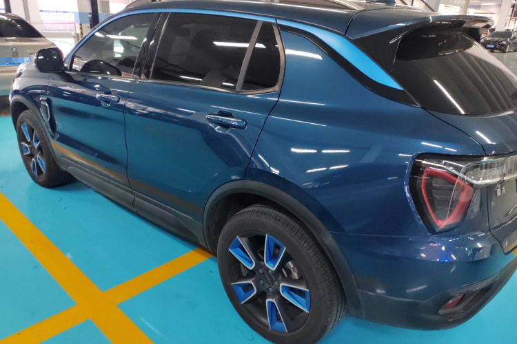 领克01 2019款 2.0T 两驱耀Pro版 国VI车身外观4