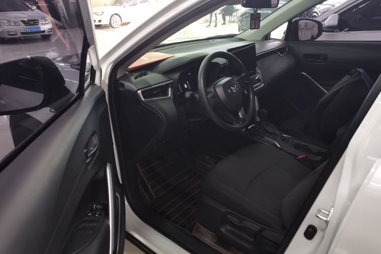 丰田 卡罗拉锐放 2023款 双擎 2.0L 先锋版中控内饰20