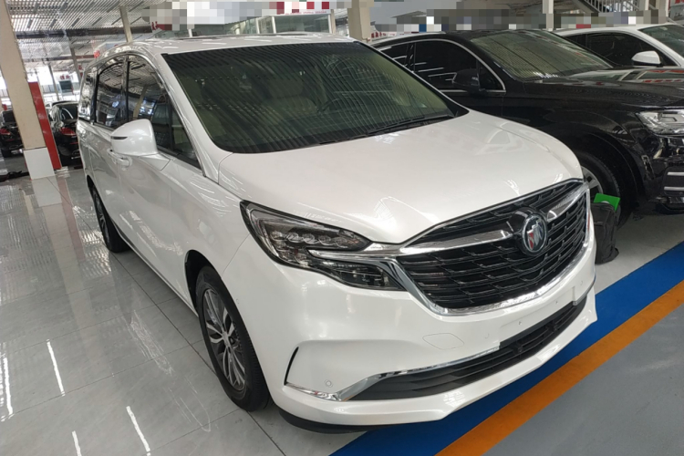 别克GL8 2022款 ES陆尊 653T 尊享型车身外观3