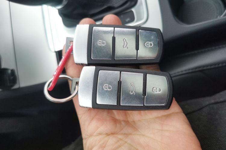 大众 迈腾 2015款 1.8TSI 豪华型中控内饰11