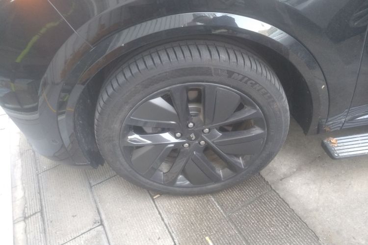 理想汽车 理想L8 2024款 Pro车身外观6001