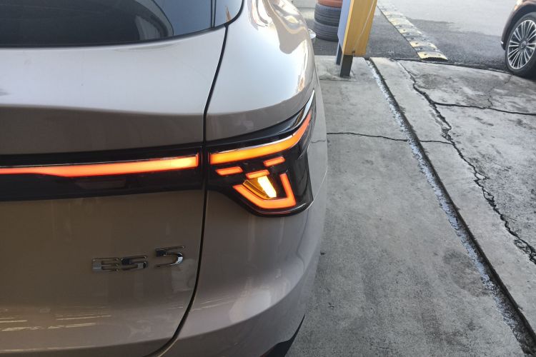 名爵 MG ES5 2025款 425pro 后驱版车身外观6006