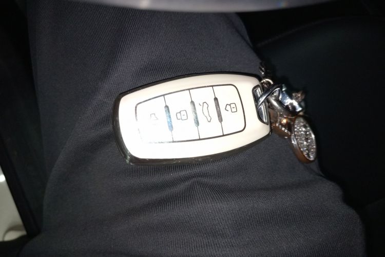 哈弗H6 2021款 第三代 1.5T 自动两驱Pro中控内饰7001