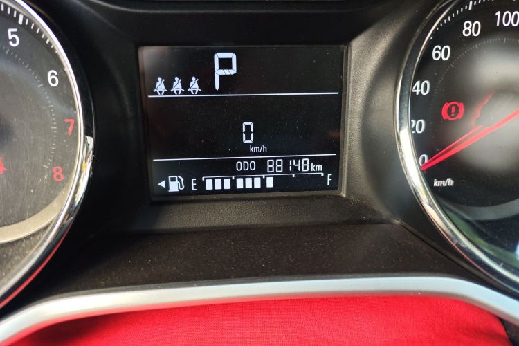 雪佛兰 科沃兹 2020款 Redline 325T 自动欣耀版 国VI中控内饰15