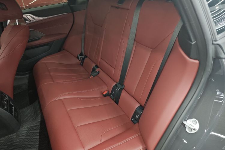 宝马4系 2023款 425i Gran Coupe M运动曜夜套装中控内饰21