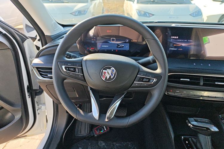 别克 威朗 2023款 Pro 乐享版中控内饰13