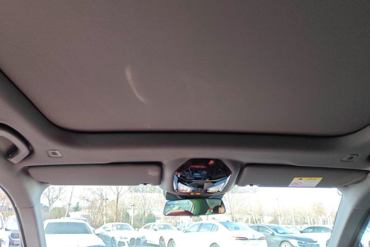 宝马i5 2024款 eDrive 35L M运动套装中控内饰22