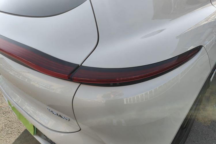 智己汽车 智己LS7 2023款 90kWh Elite后驱版车身外观9