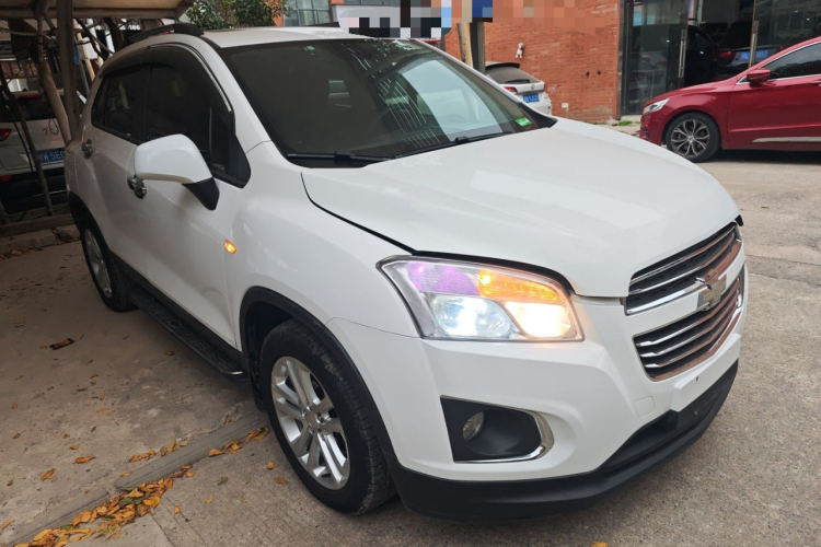 雪佛兰 创酷 2016款 1.4T 自动两驱舒适天窗版车身外观3