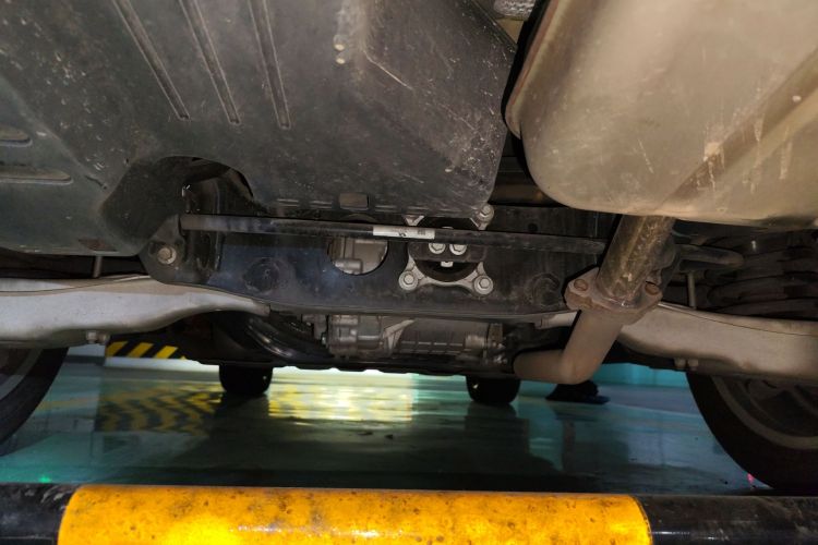 理想汽车 理想ONE 2020款 增程6座版局部细节9009