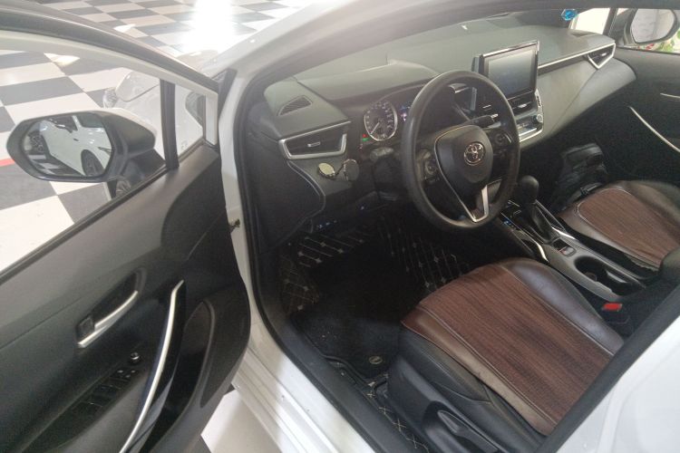 丰田 雷凌 2022款 双擎 1.8H E-CVT豪华版中控内饰20