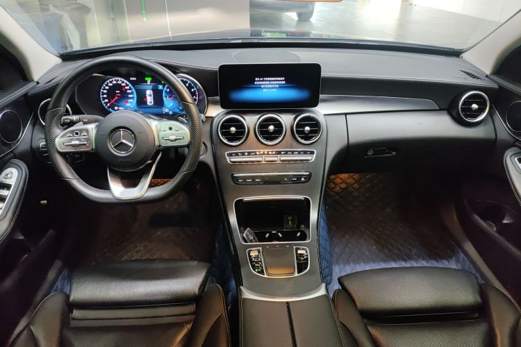 奔驰C级 2020款 C 260 L 运动版中控内饰7002