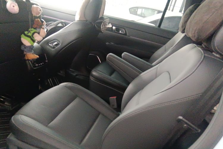 理想汽车 理想ONE 2021款 增程6座版中控内饰21