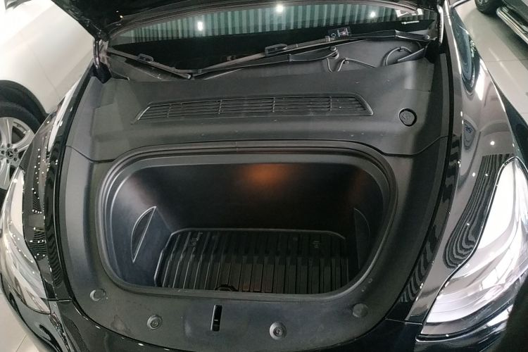 特斯拉 Model Y 2023款 后轮驱动版机舱底盘24