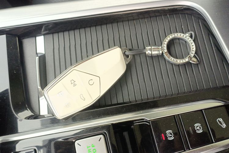 名爵 MG ONE 2022款 α-数智运动系列 1.5T 初创版中控内饰11