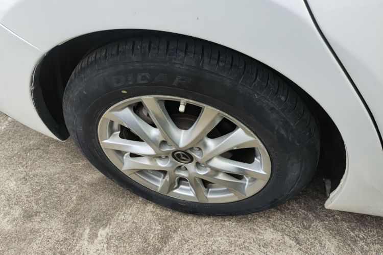 马自达3 昂克赛拉 2014款 三厢 1.5L 自动舒适型车身外观6008