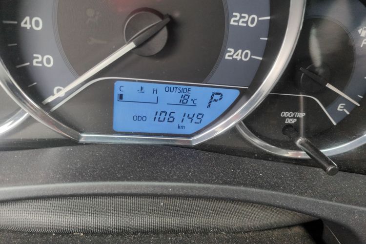 丰田 雷凌 2017款 改款 185T CVT新锐版 国V中控内饰15