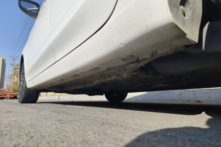 荣威i5 2021款 1.5L CVT铂金版局部细节9002