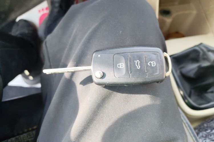 斯柯达 昕锐 2015款 1.6L 手动智选型中控内饰11