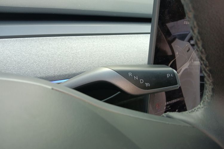 特斯拉 Model Y 2023款 长续航全轮驱动版局部细节18