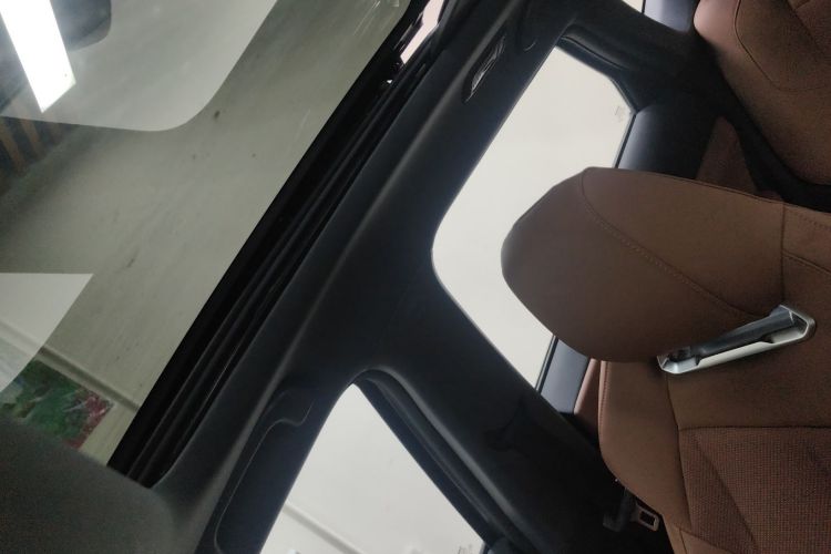 长安UNI-Z 2025款 1.5T 豪华型中控内饰22