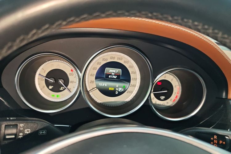 奔驰CLS 2016款 CLS 260 猎装版中控内饰14