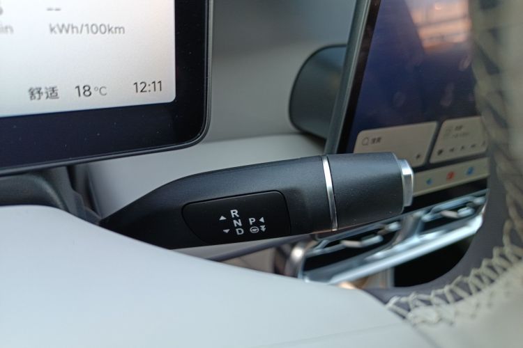 零跑汽车 零跑B10 2025款 510激光雷达版中控内饰18