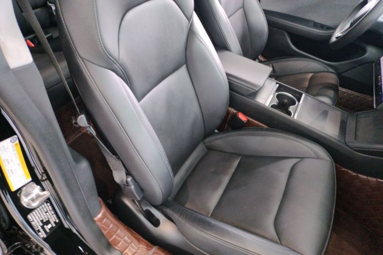 特斯拉 Model 3 2023款 后轮驱动版局部细节41