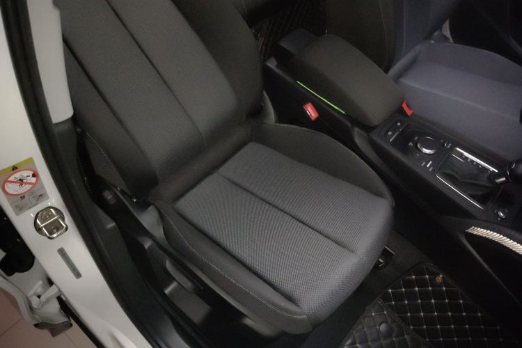 奥迪Q2L 2018款 35 TFSI 上市专享版 国VI局部细节41