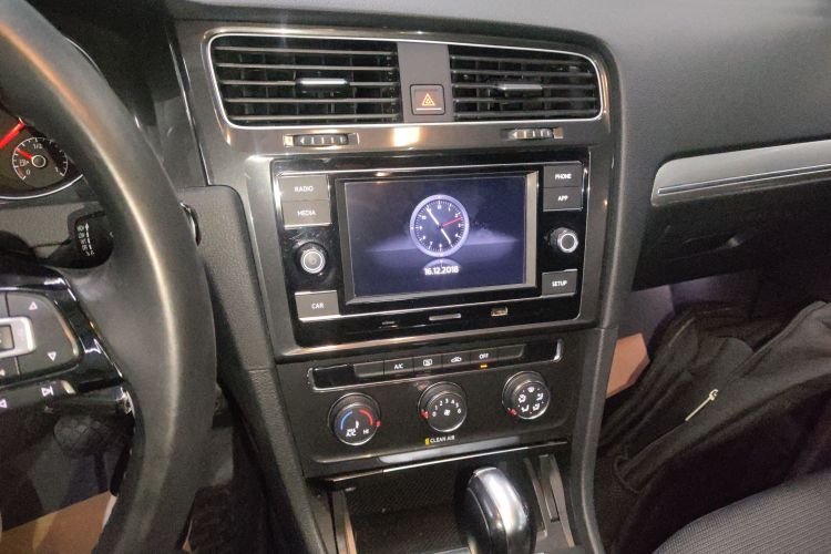 大众 高尔夫 2018款 1.6L 自动舒适型中控内饰16