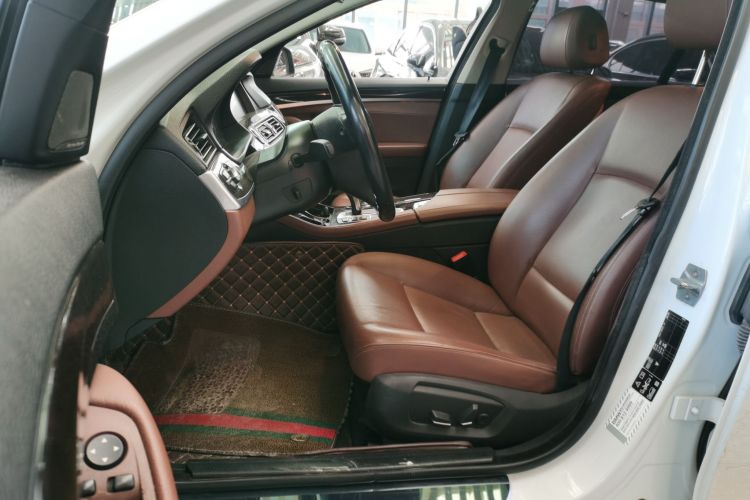 宝马5系 2014款 528Li xDrive领先型中控内饰19