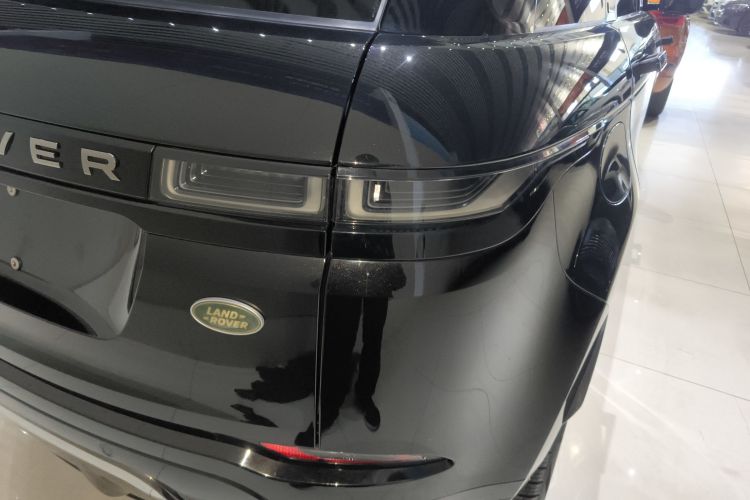 路虎 揽胜极光 2021款 极光L 249PS R-Dynamic First edition 首发版车身外观9