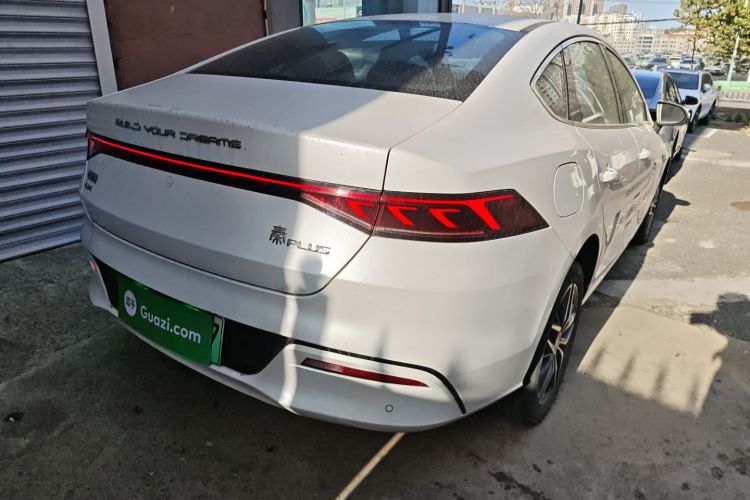 比亚迪 秦PLUS 2023款  冠军版 DM-i 120KM超越型车身外观6005