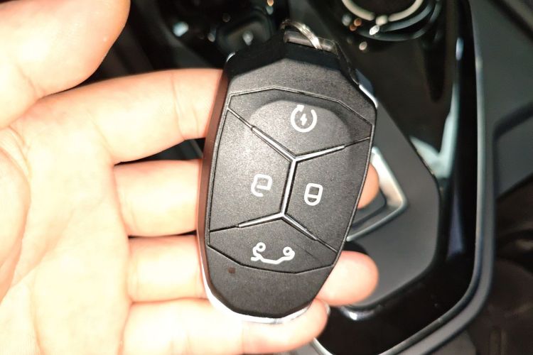 领克03 2021款 2.0TD 自动劲 冠军版中控内饰7001